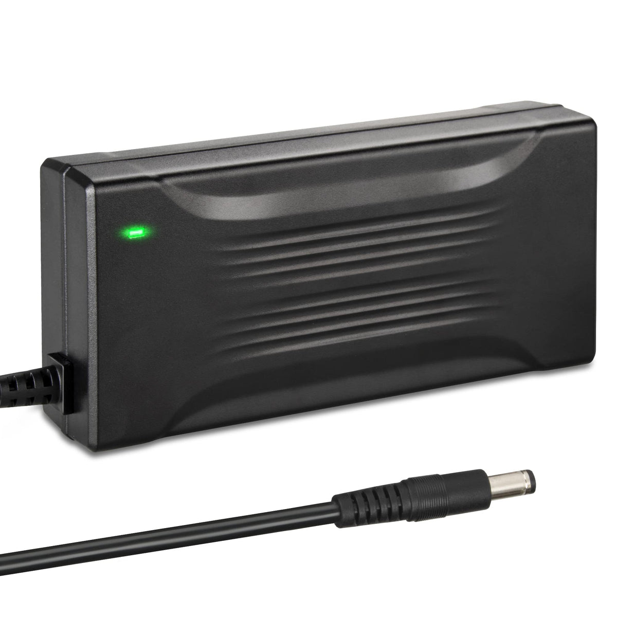Xietongpo 3-pin XLR male connector showing secure power connection