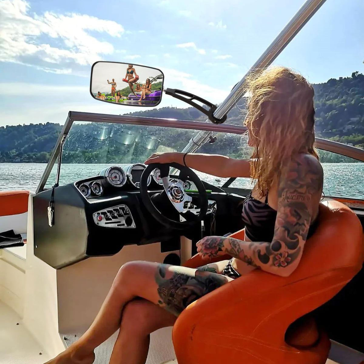 XnoKrifa mirror in use on wakeboat showing easier rider and rope monitoring