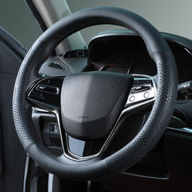 Yangday front view of steering wheel cover showing fit and design benefit