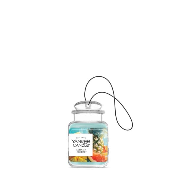 Yankee Candle close-up label showing Bahama Breeze name and clarity benefit