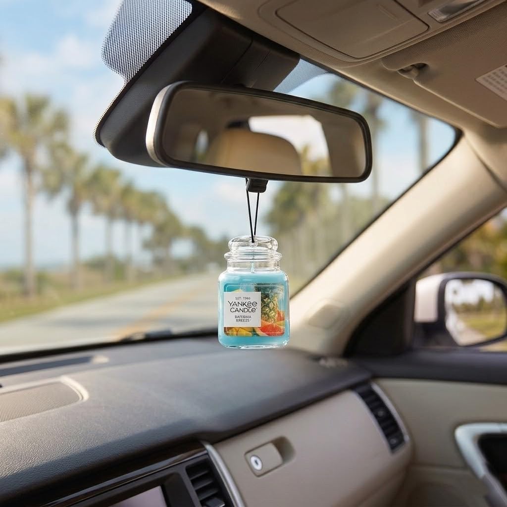 Yankee Candle open jar with removable insert for easy replacement benefit