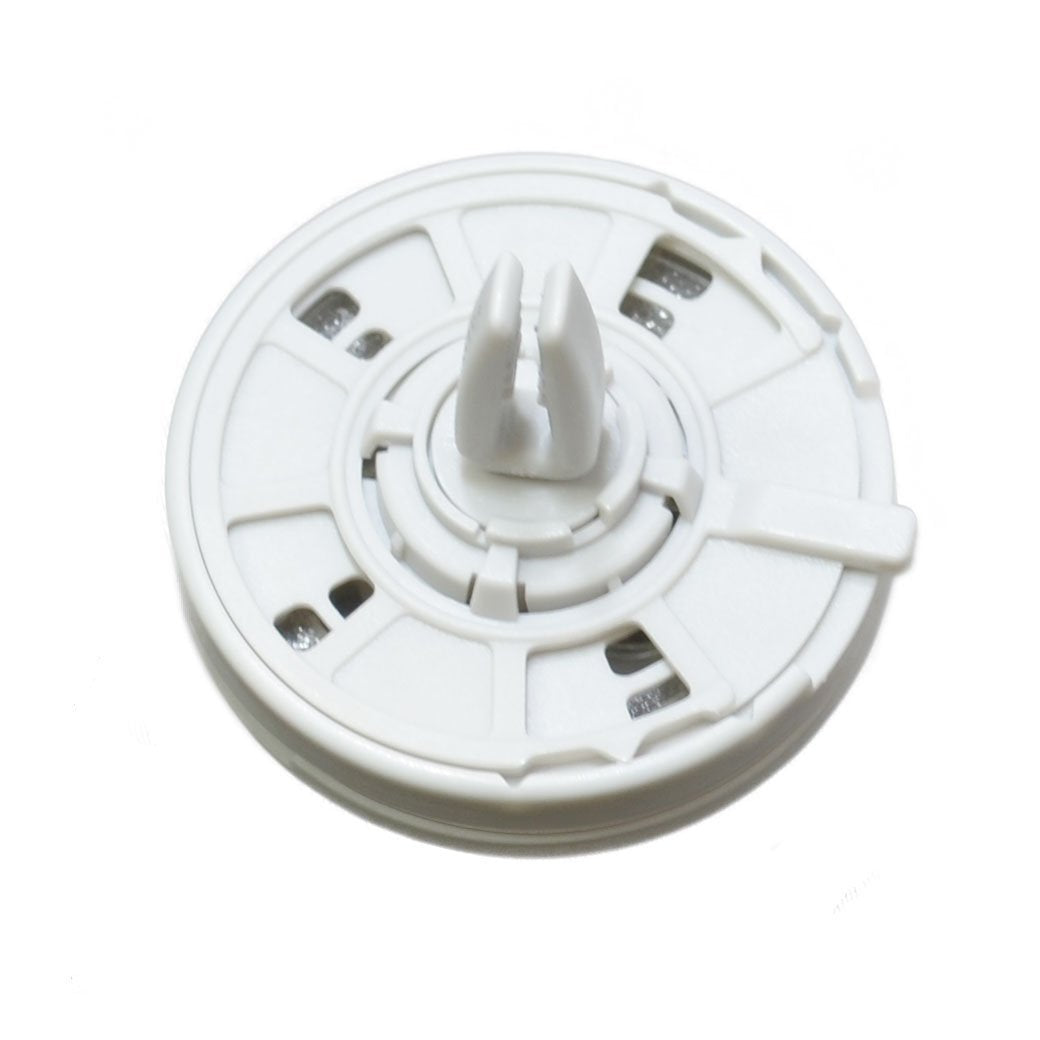 Yankee Candle Pink Sands vent clip mounted on car dashboard delivering fresh scent