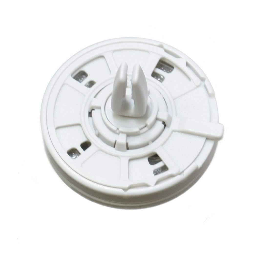 Interior dashboard scene with Yankee Candle vent clip providing continuous fresh cotton scent