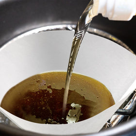 Yexiya filter in fryer funnel catching grease for cleaner reuse