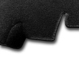 Yiz dash cover in sunlight demonstrating UV protection and reduced glare