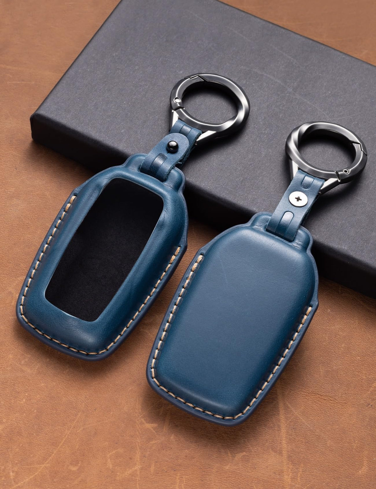 YONUFI packaging with cover and carabiner showing ready-to-gift benefit