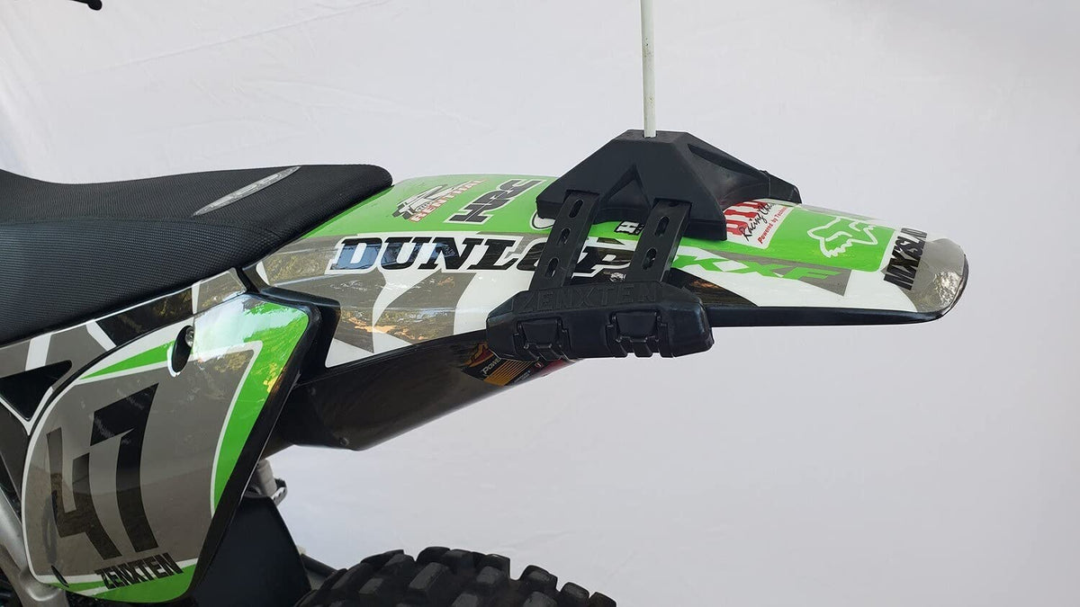 ZENXTENinc uniWhip 3.0 demonstrating flag clearance from rider footpath