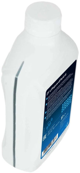 gear oil texture close-up highlighting ZF fluid clarity and consistent viscosity