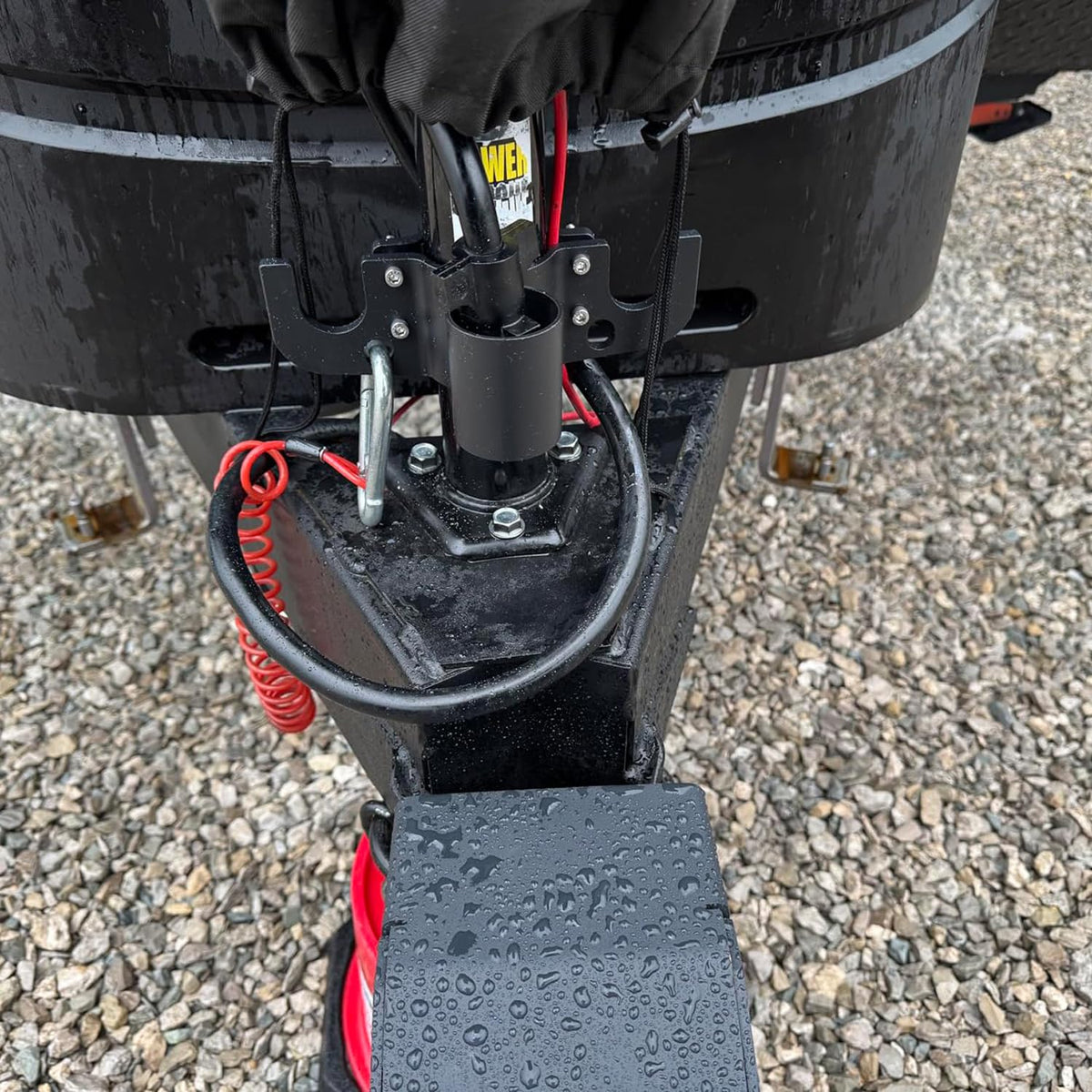 Zholp organizer with towing chains stored untangled for quick hookup