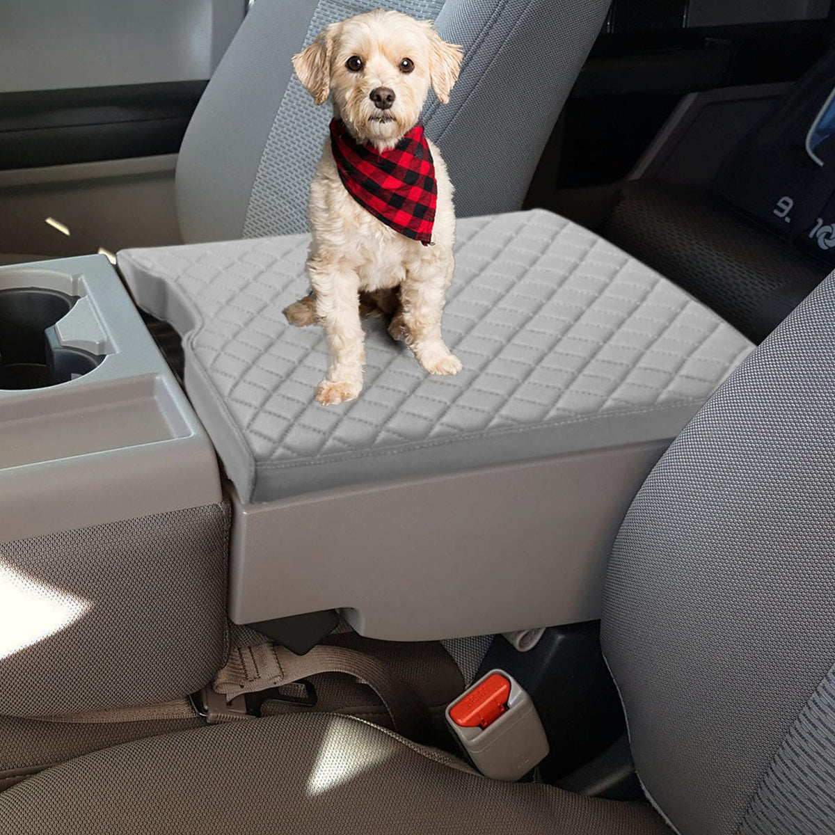 Zxiaochun lifestyle shot with driver resting arm showing added comfort